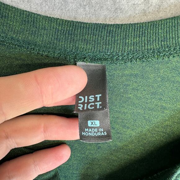 District T-Shirt Henley Mens XL Green Fishing Graphic Print Anchorage Alaska - Picture 4 of 12